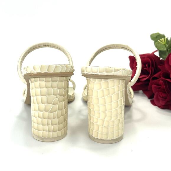 Dolce Vita Noles Chunky Heel Sandal Size 7.5 Ivory Leather Two-Strap Slip-On - Picture 5 of 16